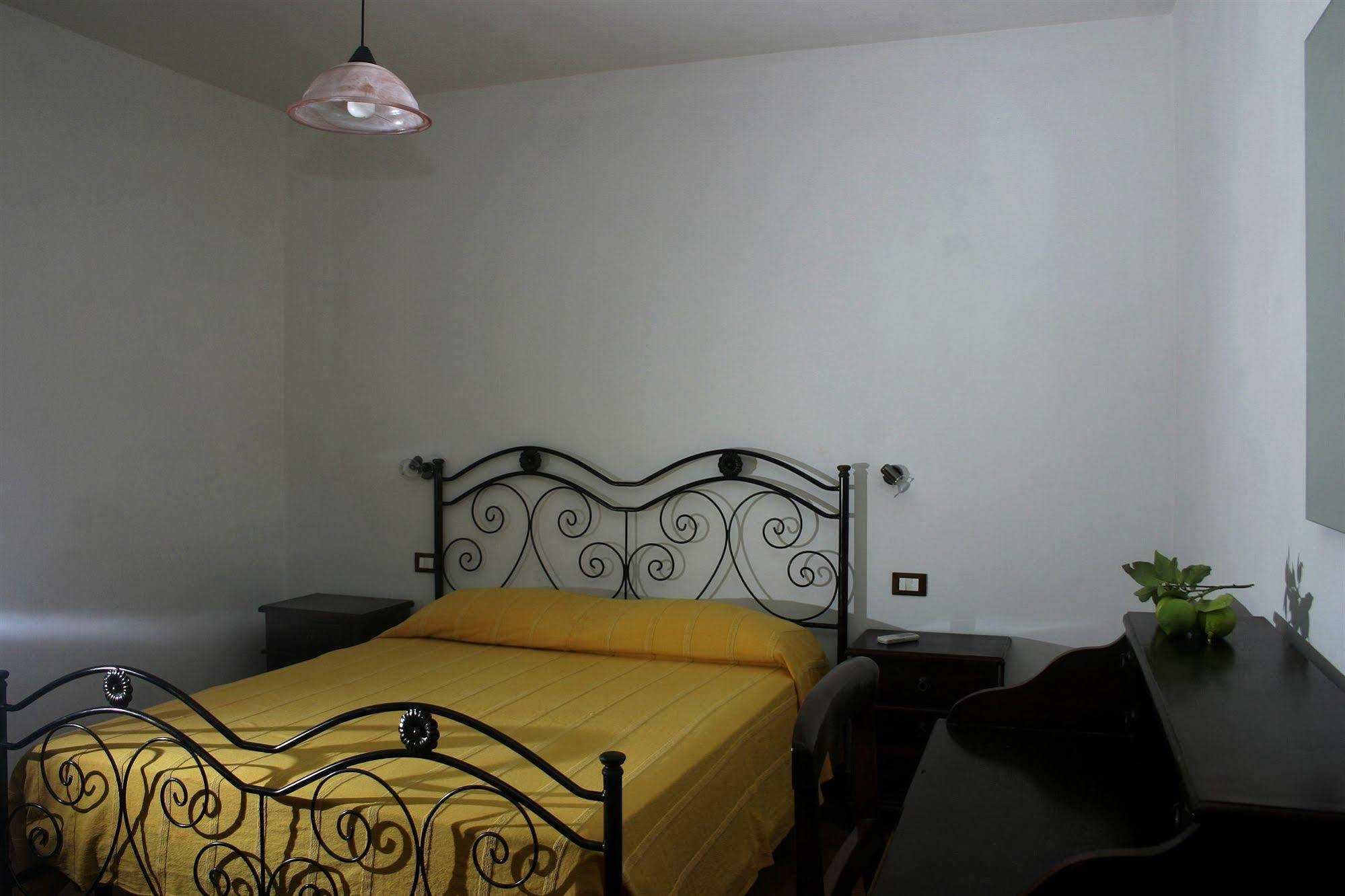 Villa Saraceno Lipari  Buitenkant foto